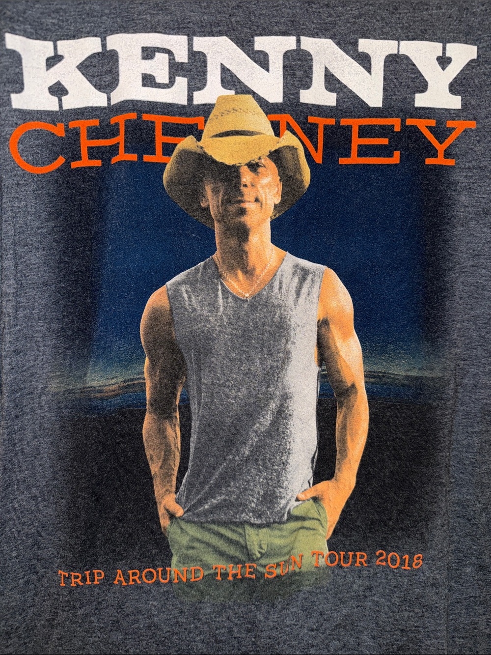 Kenny Chesney Trip Around the Sun Tour 2018 Concert Shirt Women’s Size M 🔥 G8 - Picture 2 of 5